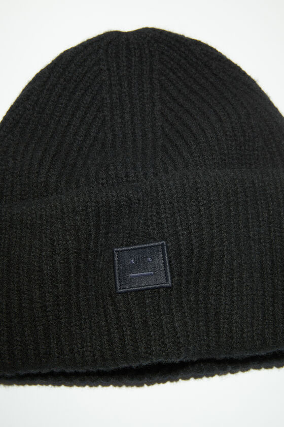 (image for) Practical Small face logo beanie